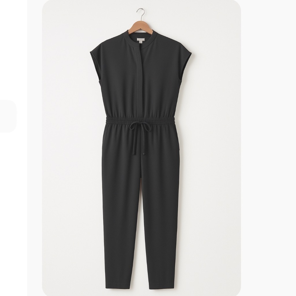 Vince Dolman Sleeve Zipper Elegant Black Jumpsuit Women’s Size 4